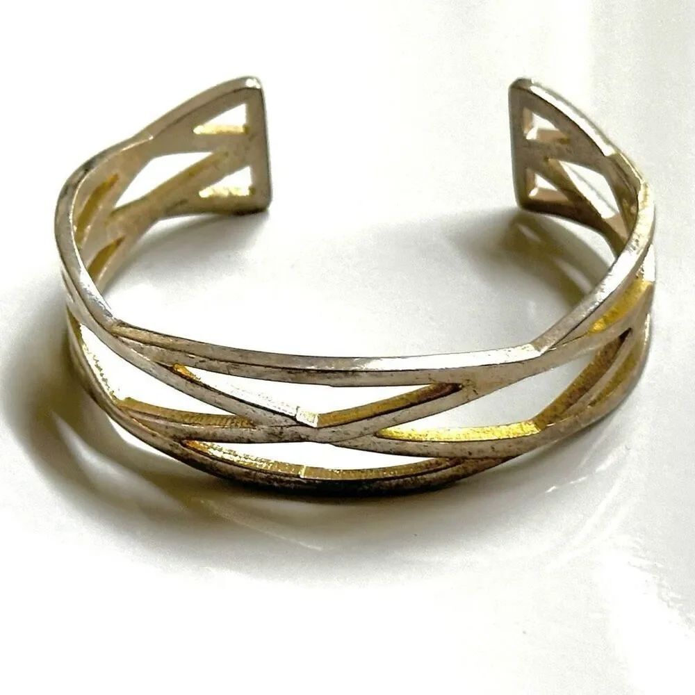 Silver tone cut out open cuff bracelet - Picture 9 of 9
